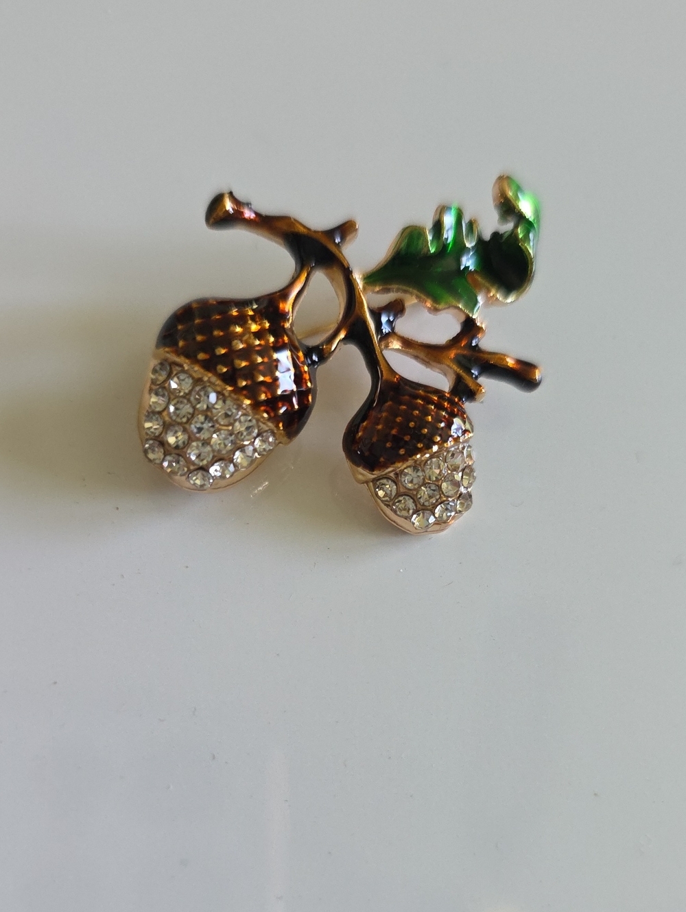 Autumn Acorn Rhinestone Brooch – Gold Tone